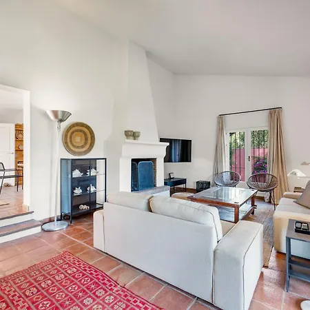 In With Private Pool & Panoramic Mountain Views Villa