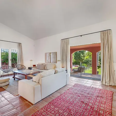 Villa In With Private Pool & Panoramic Mountain Views